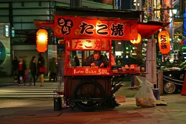 Квадроберы в японии фото Takoyaki stand Japanese street food, Street food design, Japan street food