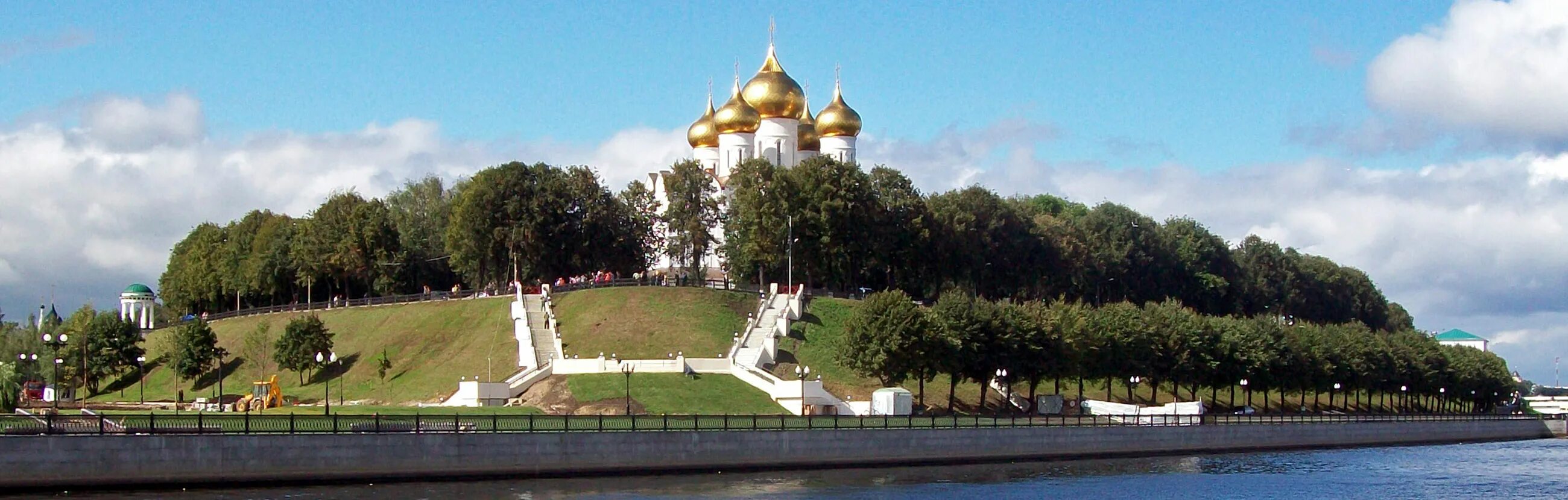 Квадроберы в ярославле фото Кафедральный собор Успения Пресвятой Богородицы в Ярославле: фото, история, отзы