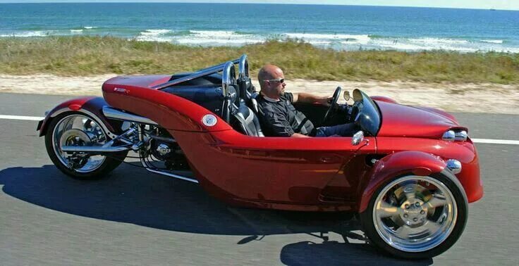 Квадроциклы и трициклы с автомобильной посадкой фото Pin by Salvador Chavez on three wheel bikes Reverse trike, Cycle car, Three whee