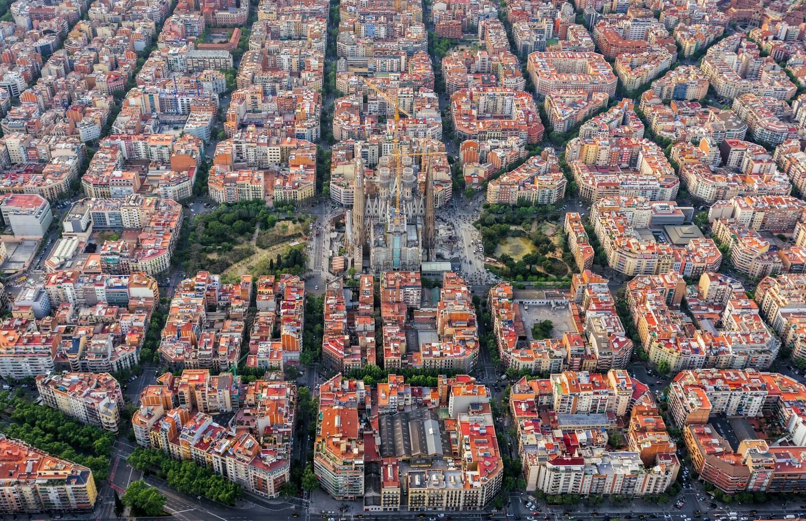 Кварталы барселоны фото Barcelona’s Mercat de la Boqueria - Europe Up Close Cool places to visit, Aerial