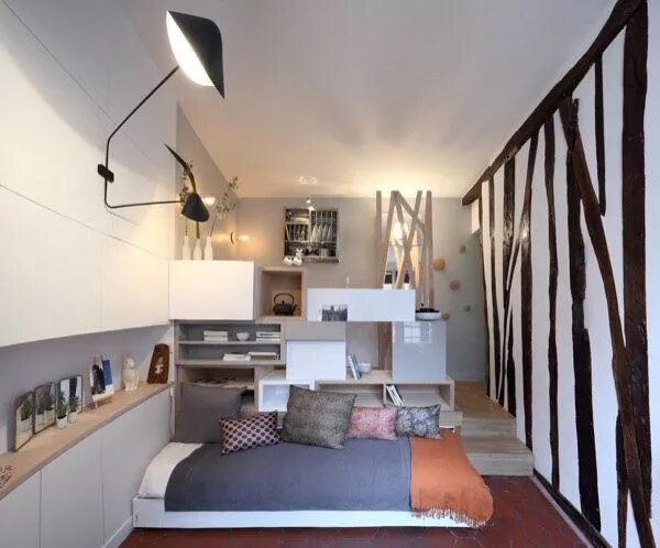 Квартира 12 кв м дизайн Woman Goes Tiny in a 129 Sq. Ft. Micro Apartment Tiny apartments, Studio apartme