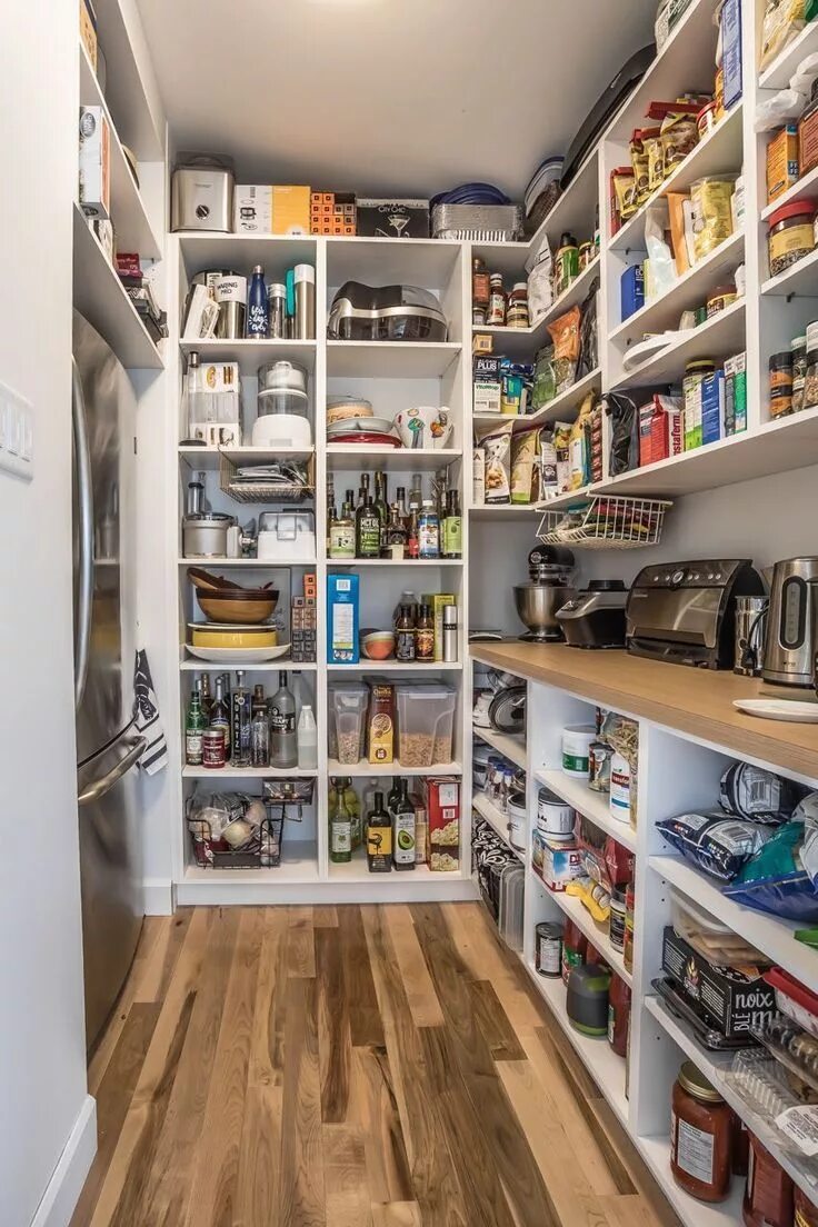 Квартира кладовка фото 48 Kitchen Pantry Ideas with Form and Function - GODIYGO.COM Pantry layout, Pant