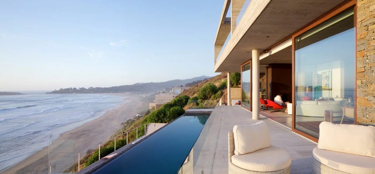 Квартира на берегу моря фото A Hillside Beach Retreat on the Coast of Chile architecture Pool house decor, Po