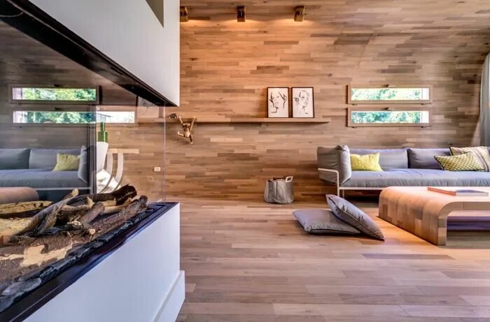 Квартира под дерево дизайн Parquet stratifié sur le mur : un aménagement mural très tendance Apartment inte