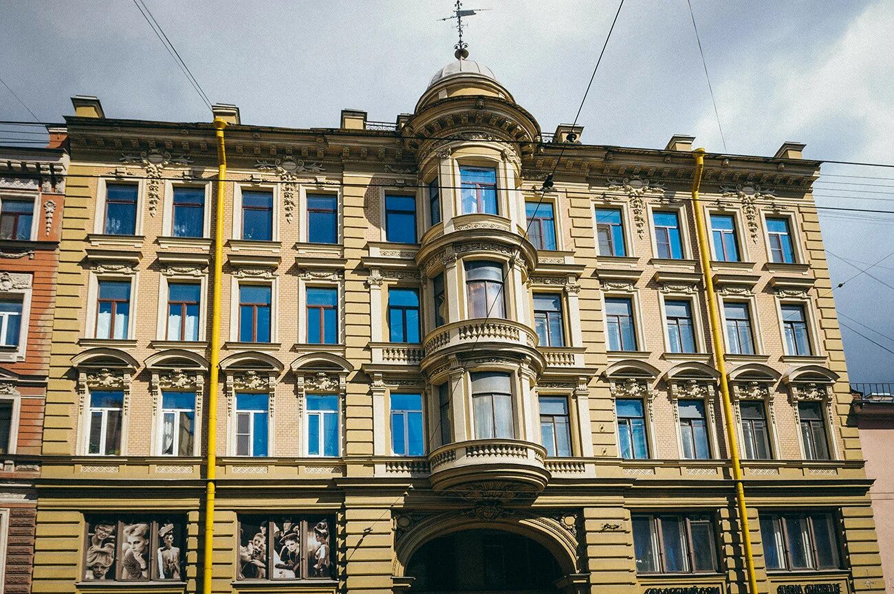 Квартира распутина фото 5 Russian hotels haunted by ghosts - Russia Beyond