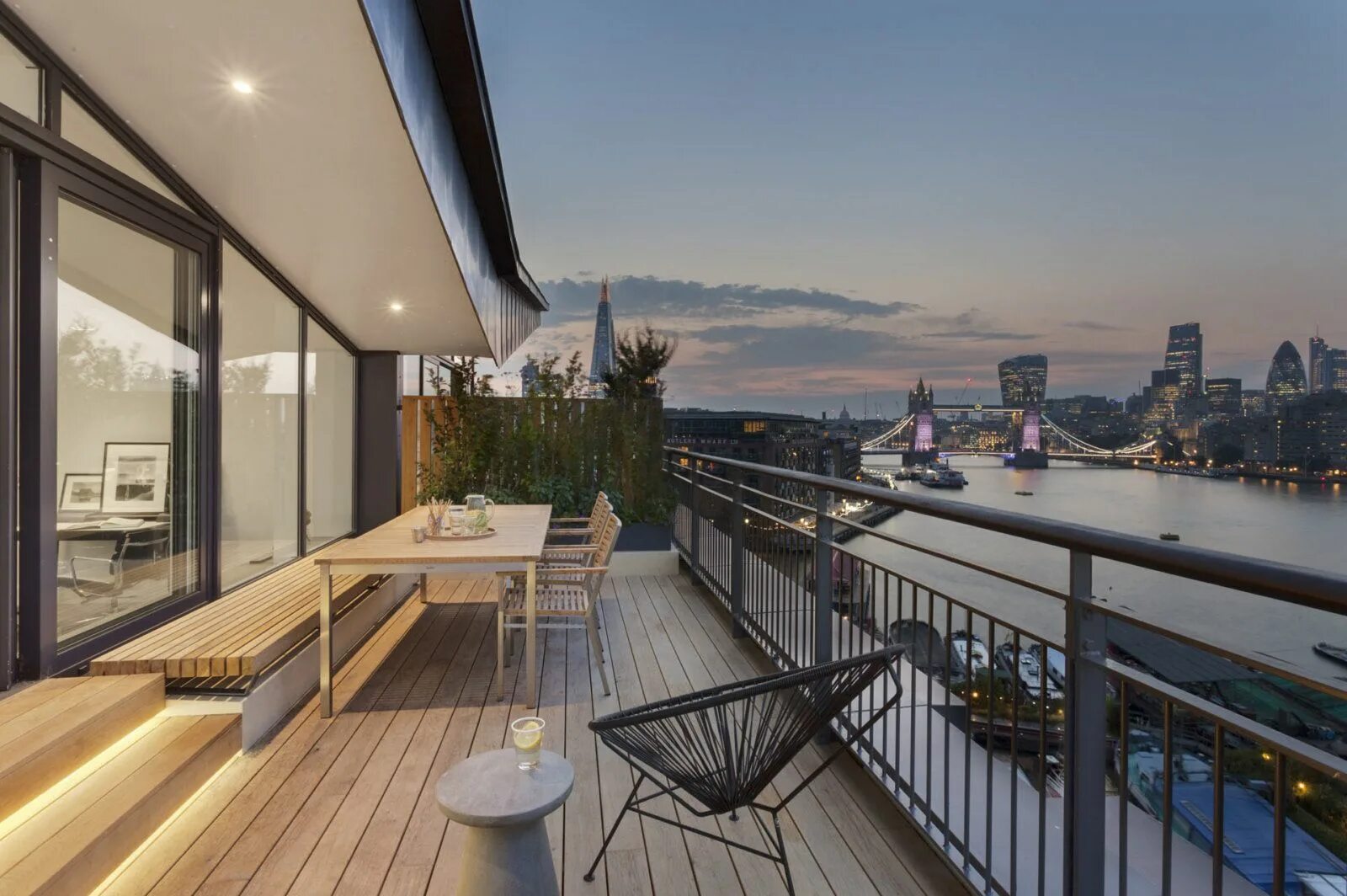 Квартира с террасой фото Bermondsey Wall Duplex Penthouse Patio design, Duplex penthouse, House and home 