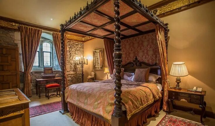 Квартира замок фото English Castle Hotel near Bristol - Thornbury Castle Castle rooms, Thornbury, St