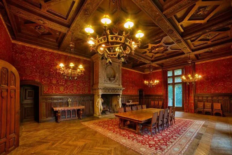 Квартира замок фото Step Inside This Beautiful French Castle French castles, French chateau, Chateau