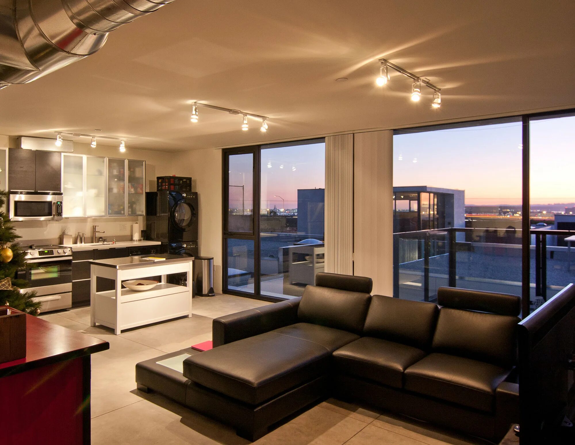 Квартиры с красивым ремонтом и интерьером Gallery of The Charmer / Jonathan Segal Architect - 21