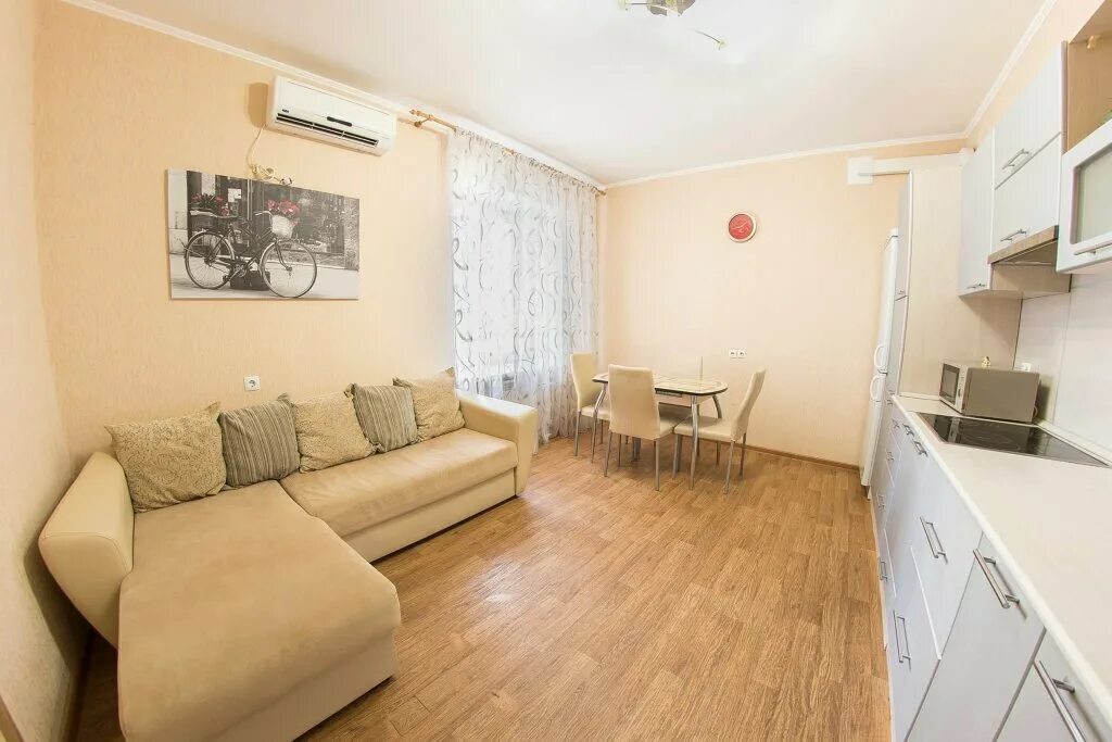 Квартиры саратова фото Апартаменты Saratov Lights Пугачева 81/2, жильё посуточно, ул. имени Е.И. Пугачё