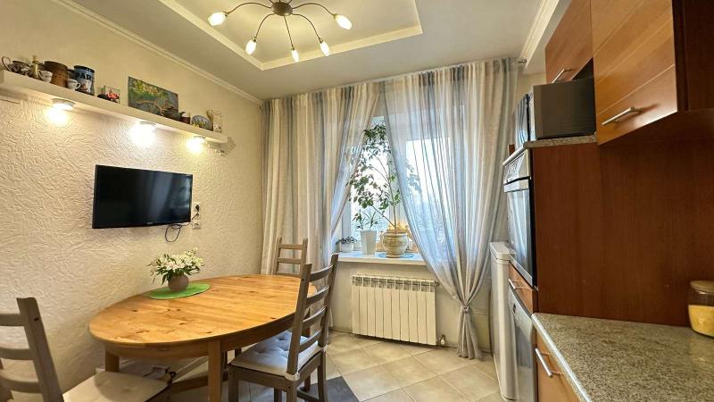 Квартиры тольятти продажа с фото Купить 3-комн квартиру, 100 м², 5/6 этаж, Самарская область, Тольятти, Центральн