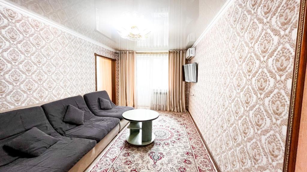 Квартиры в алматы недорого с фото Просторная 3-к квартира, Алматы "Stay Abai", Almaty (updated prices 2024)