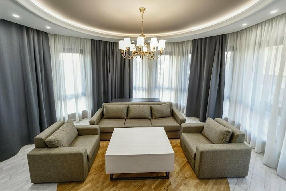 Квартиры в ереване на северном проспекте фото Больше не работает: Apartment in Northern Avenue Best location, апартаменты, Ере