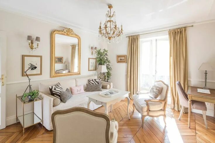 Квартиры в французском стиле фото https://parispropertygroup.com/properties/baumes-de-venise/ Paris living rooms, 