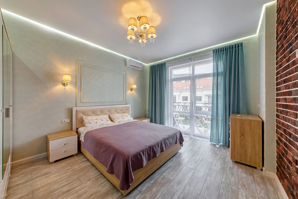 Квартиры в геленджике купить недорого с фото Апартамент посуточно, Геленджик, Мира улица, 44лит5, объявление 788939 - Суточно