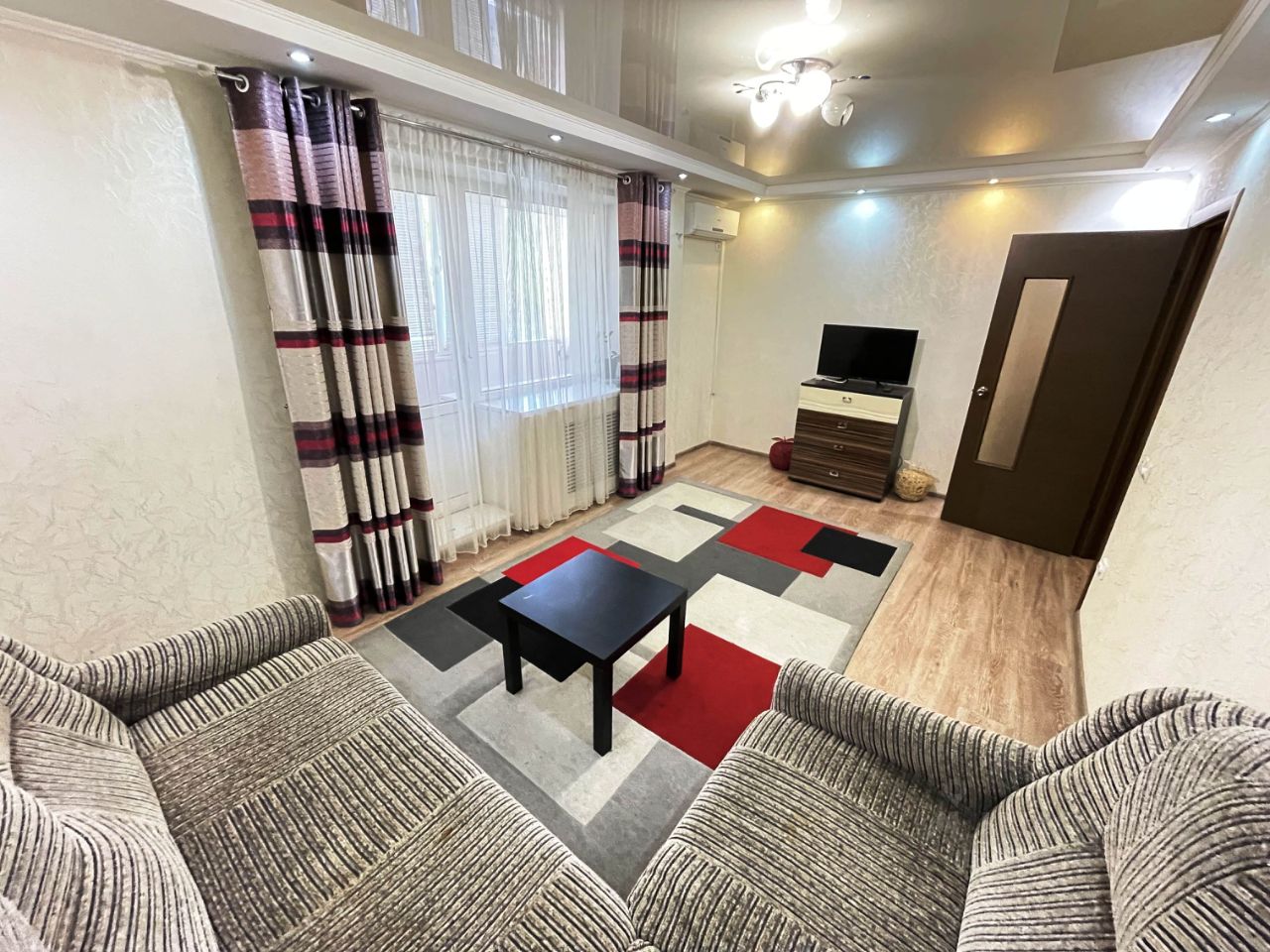 Квартиры в оренбурге цены фото Снять трехкомнатную квартиру 70м² ул. Орлова, 4, Оренбург, Оренбургская область,