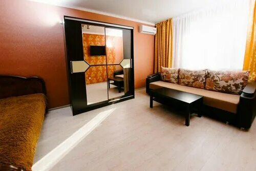 Квартиры в оренбурге цены фото Photo: City Center Apartament on Chelyuskintsev 17/4, short-term housing rental,