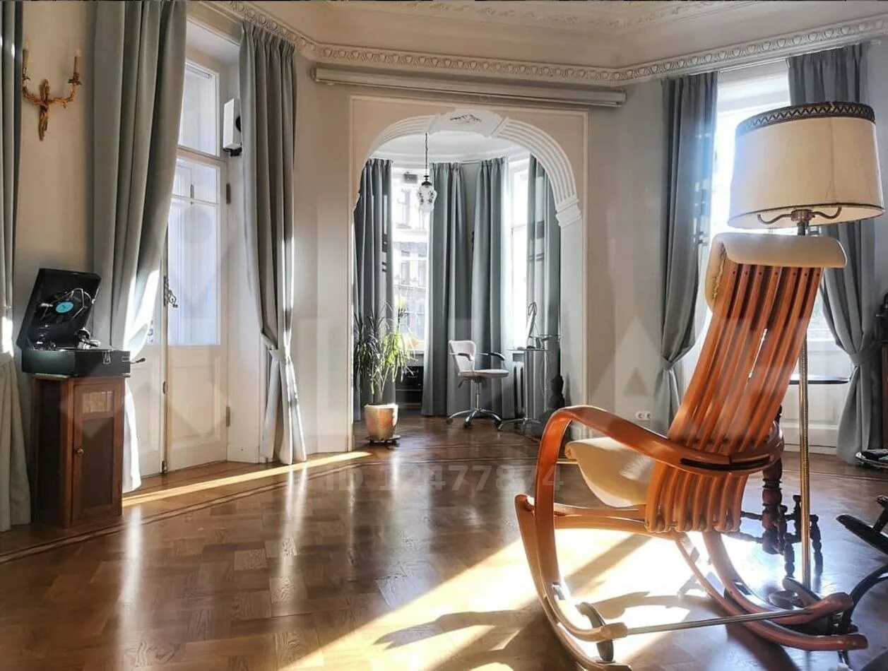 Квартиры в санкт петербурге фото внутри Петроградская сторона: сколько стоят квартиры в уникальных исторических домах? -