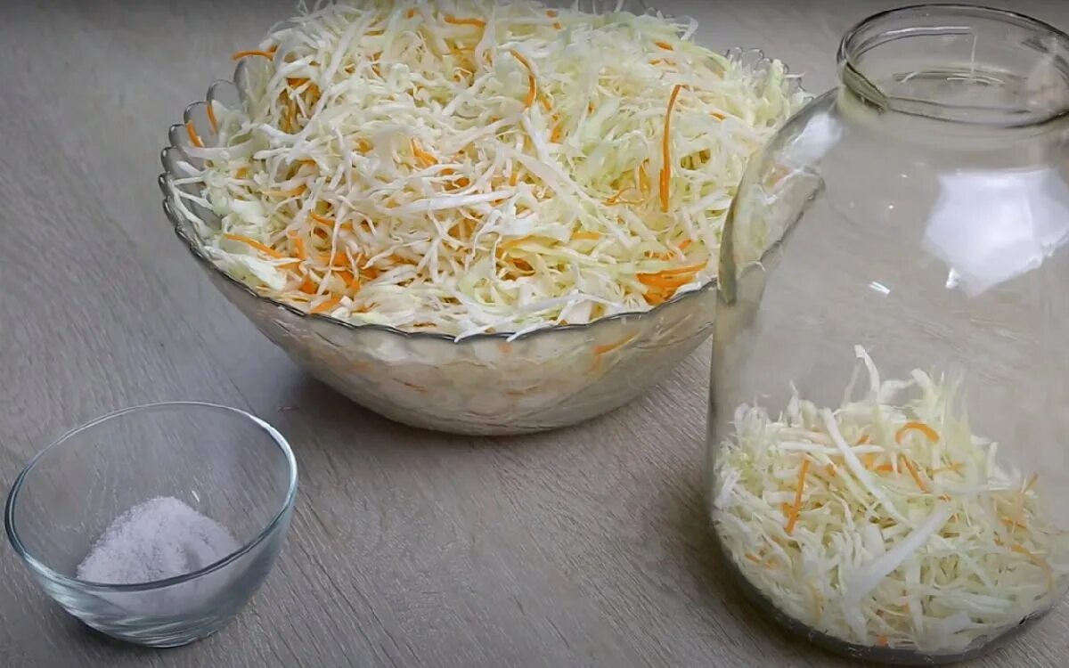 Квасить капусту фото Классическая квашеная капуста из кулинарной кладовой бабули