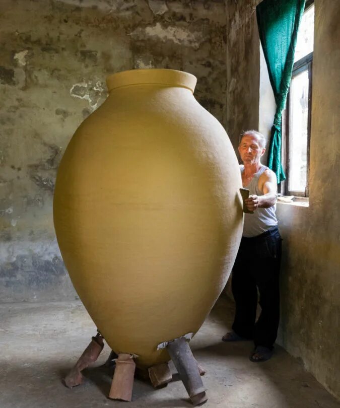 Квеври для вина фото Georgia's ancient art of traditional kvevri winemaking