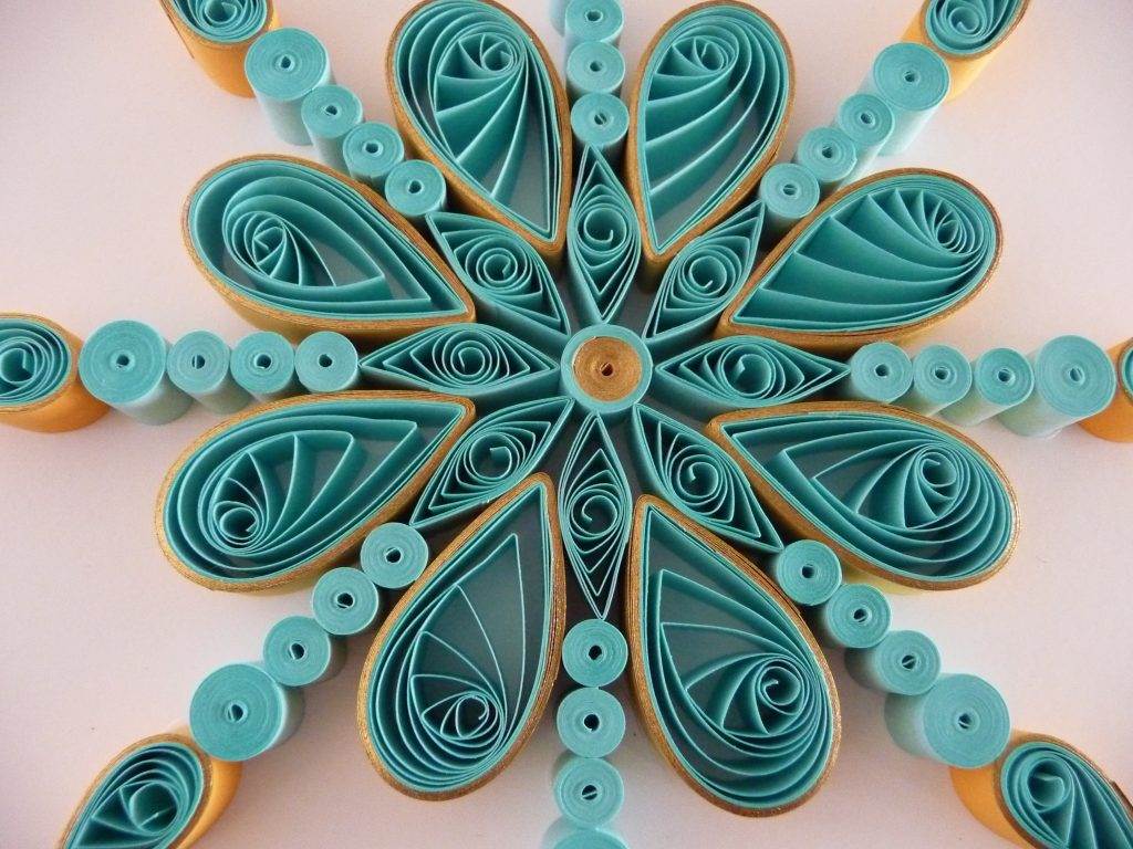 Квилинговые поделки фото Mandala Wall Art - Quilling By Kath