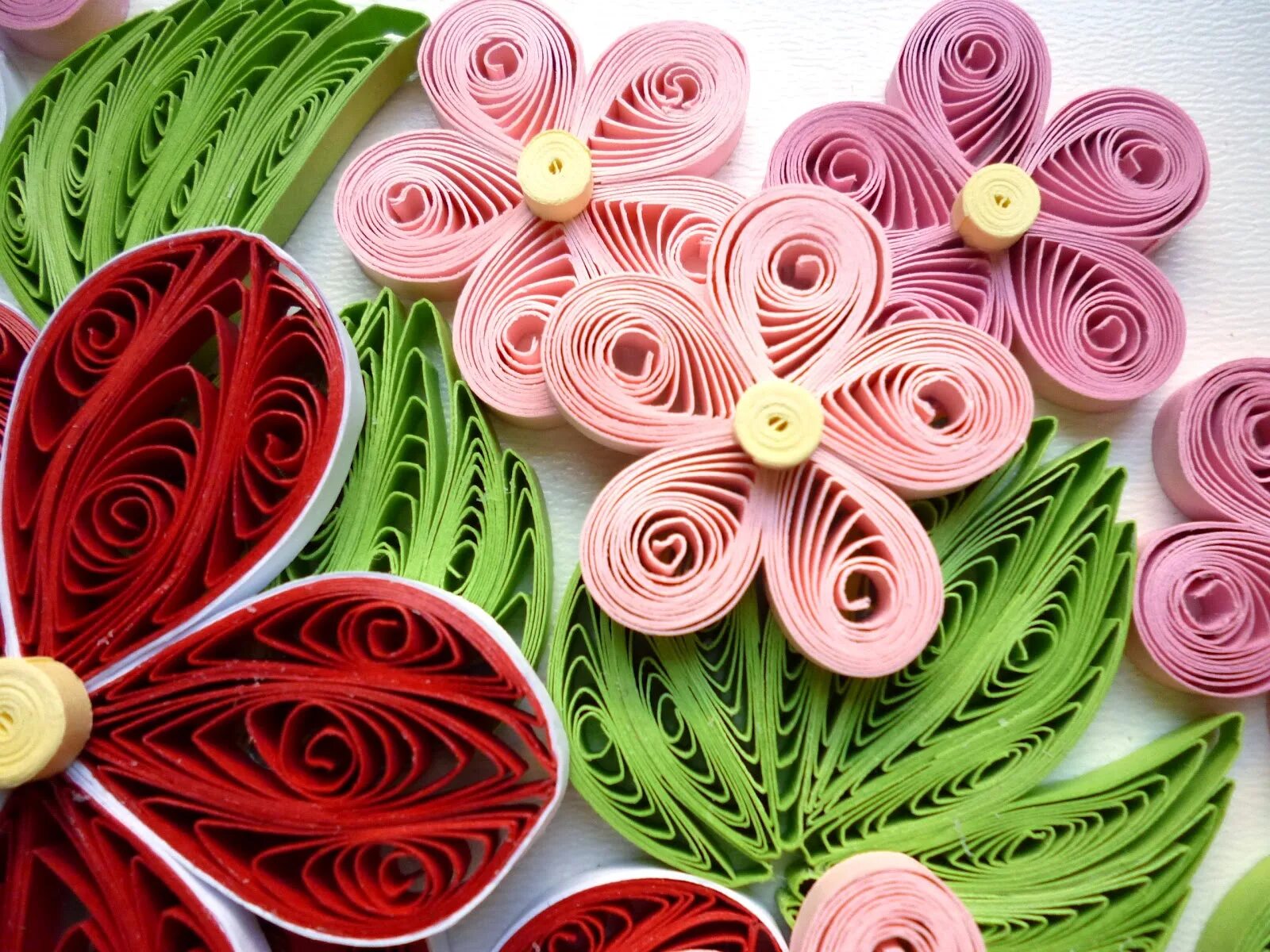 Квиллинг из бумаги фото Papírvilág: quilling virágos tabló / quilled picture with flowers