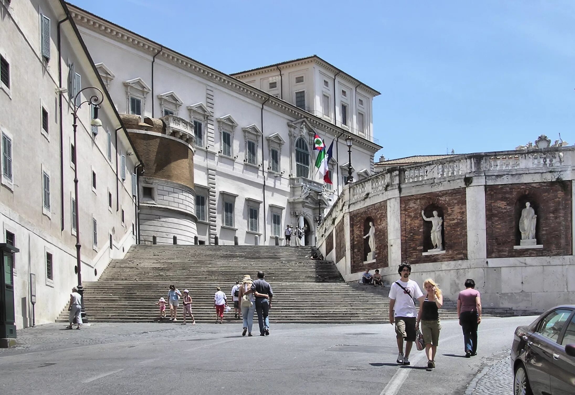 Квиринальский дворец в риме фото Файл:Quirinal.palace.in.rome.arp.jpg - Википедия