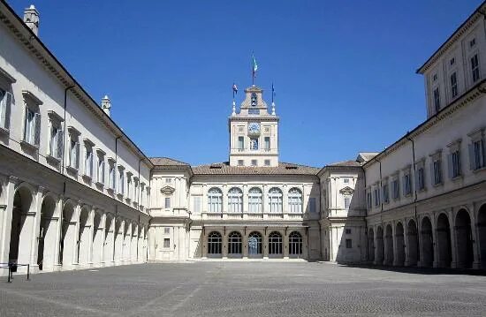 Квиринальский дворец в риме фото Palazzo del Quirinale: "дом" 30-ти понтификов, 4-х королей и 12-ти президентов -