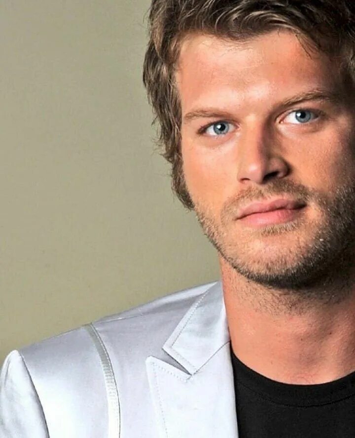 Кыванч турецкий актер фото How beautiful are his eyes?
