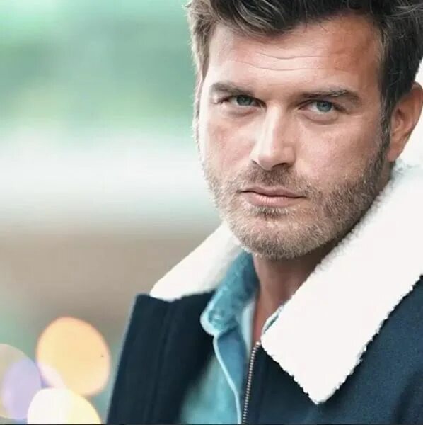 Кыванч турецкий актер фото Pin by Eva Alvino on Kivanc Tatlitug for mavi Collection 2018 Mens sunglasses, M