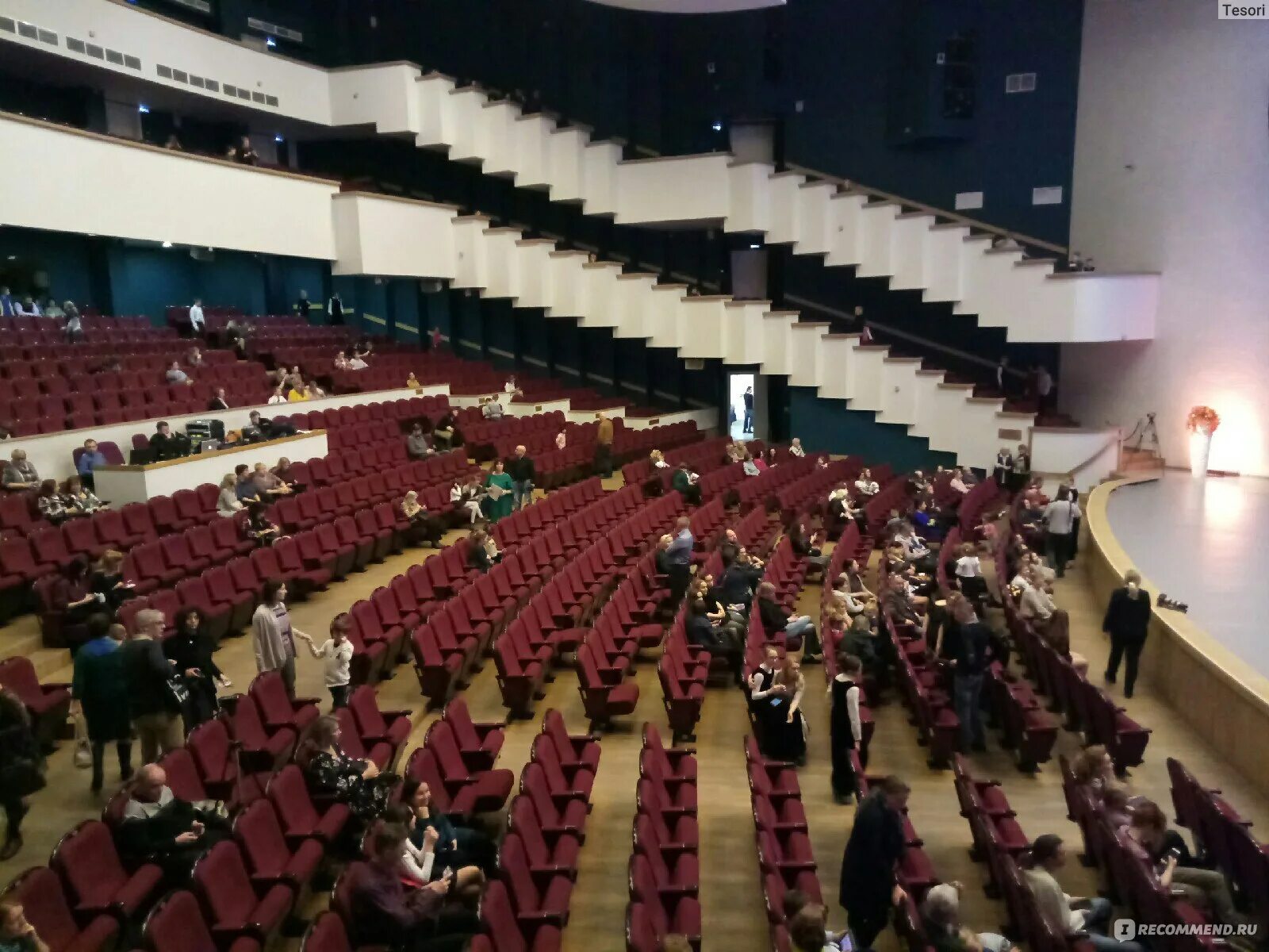 Кзц миллениум ярославль фото Кзц миллениум ярославль фото Кзц миллениум ярославль фото Концертно-зрелищный центр (КЗЦ) "Миллениум", Ярославль - "Красивый и современный