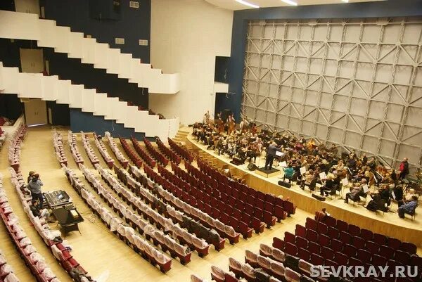 Кзц миллениум ярославль фото зала Кзц миллениум ярославль фото зала Кзц миллениум ярославль фото зала Когда зал звучит в ответ оркестру