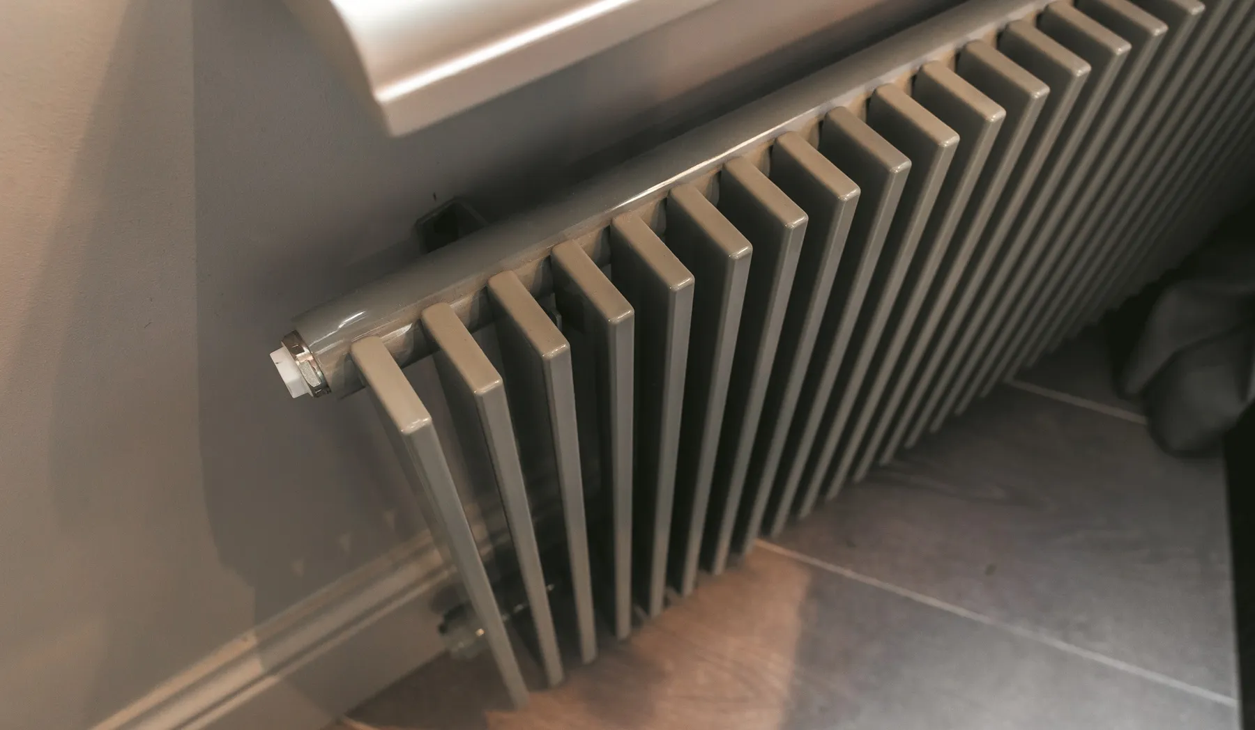 Кзто радиатор подключение Кзто радиатор подключение Кзто радиатор подключение Серые дизайнерские радиаторы отопления КЗТО - купить в KZTO