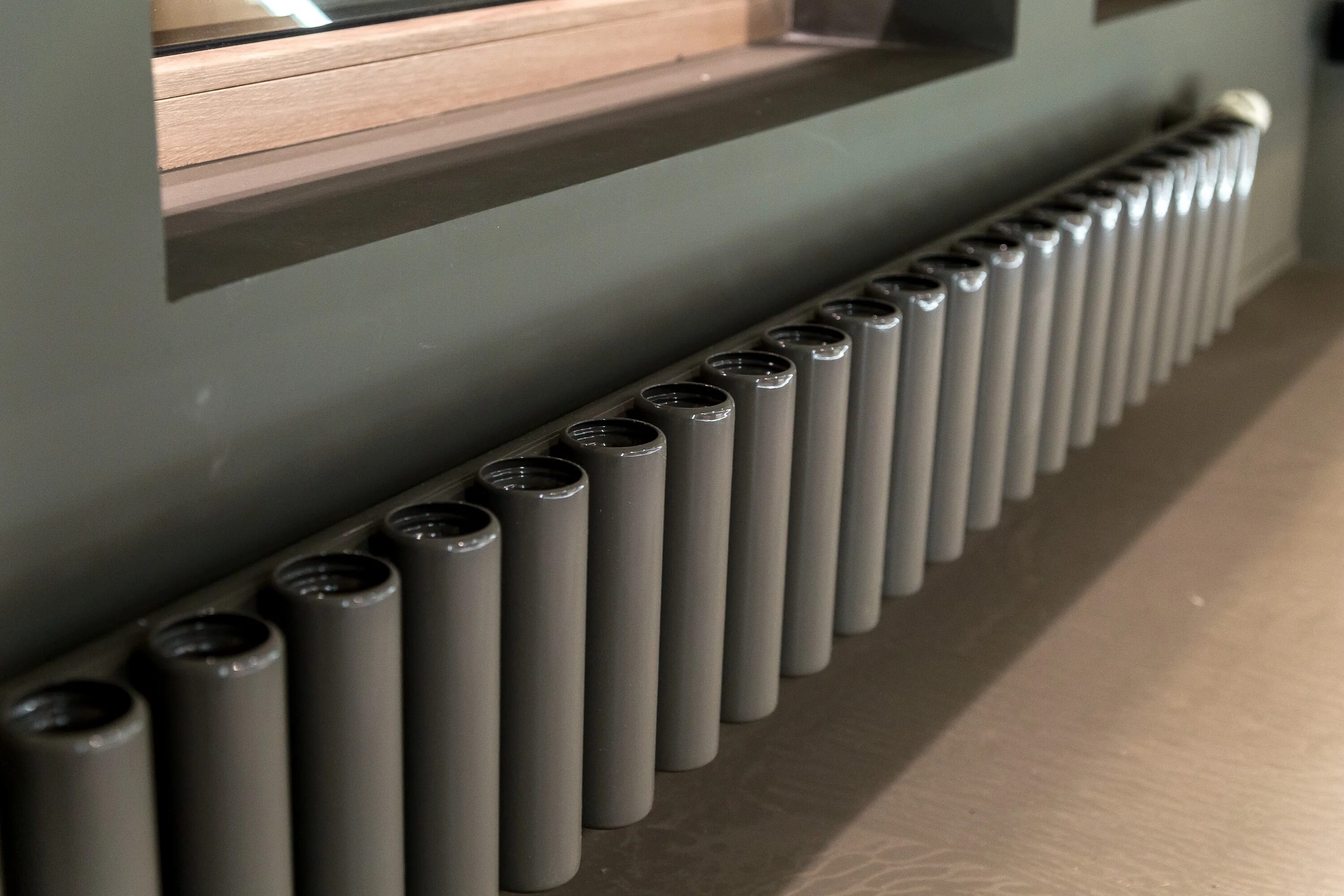 Кзто трубчатые радиаторы с нижним подключением Кзто трубчатые радиаторы с нижним подключением Кзто трубчатые радиаторы с нижним подключением Стальной трубчатый радиатор с нижним подключением КЗТО Гармония 1-500-22 нп прав