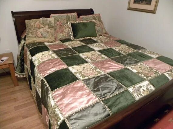 Пэчворк из мебельной ткани фото King Size MINT Condition Velvet Bedspread Tapestry Quilt Pink Etsy