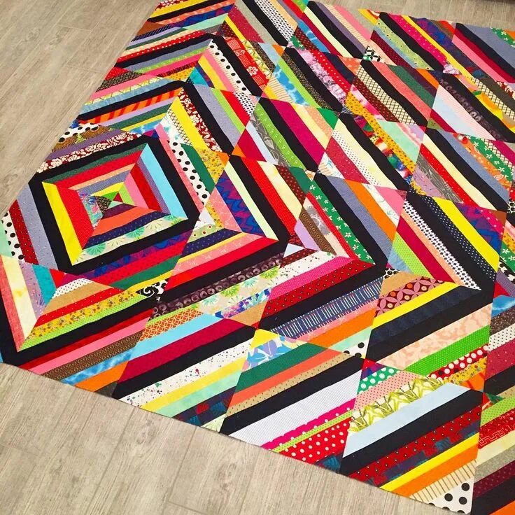 Пэчворк из полосок ткани фото tricia royal on Instagram: "finished the #stringquilt top today..." Quilts, Pape