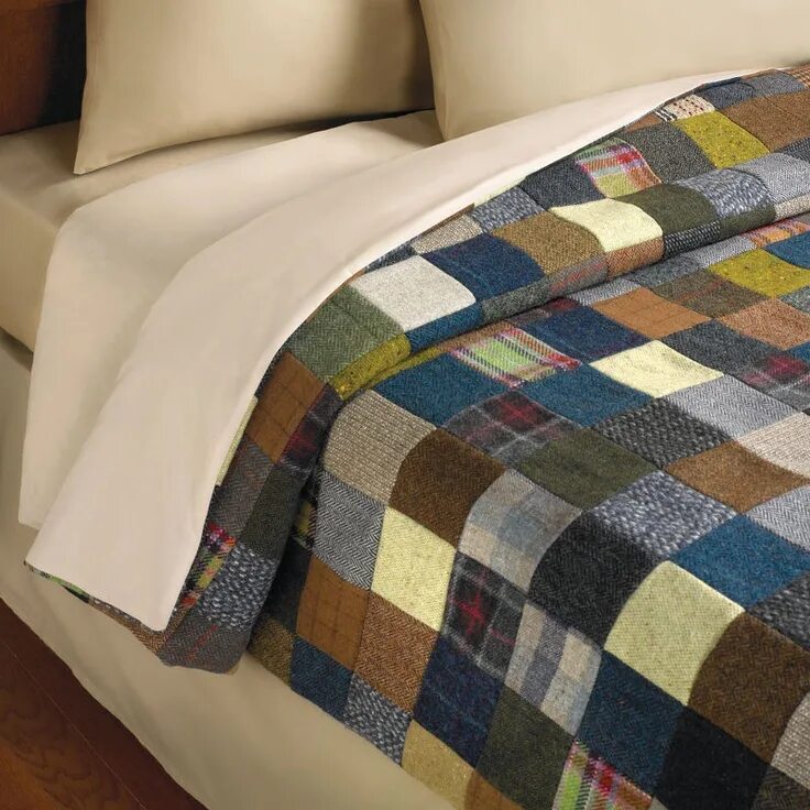 Пэчворк одеяло из темных тканей фото The Genuine Irish Tweed Patchwork Quilt - Hammacher Schlemmer Quilts, Patchwork 