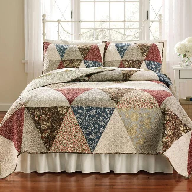 Пэчворк покрывало фото идеи для вдохновения Patchwork Quilt / Lambrook Patchwork Sham -- Orvis Quilts, Patchwork quilts, Eas