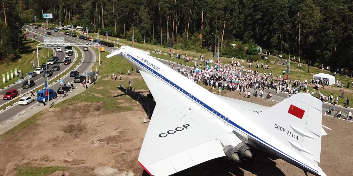 Пьедесталы в жуковском с самолетами фото В Жуковском открыли памятник Ту-144 - символу советской эпохи