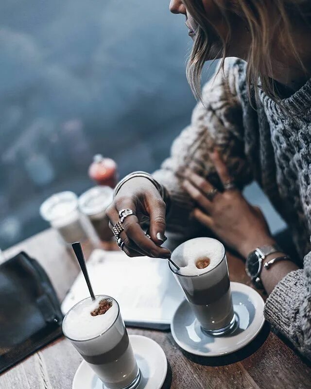 Пьем кофе красиво фото Pin by Tori Vikk on But first, coffee ☕ Coffee time, Coffee lover, Coffee girl