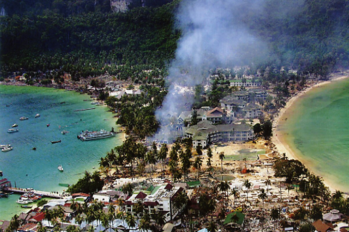 Пхи пхи дон фото Berkas:Tsunami Phi Phi Island.jpg - Wikipedia bahasa Indonesia, ensiklopedia beb