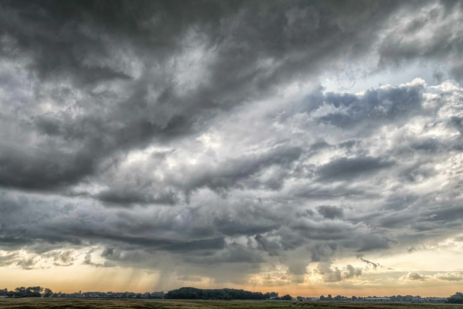 Плачущее небо фото Palette in the sky Stunning section of rainbow which appears to