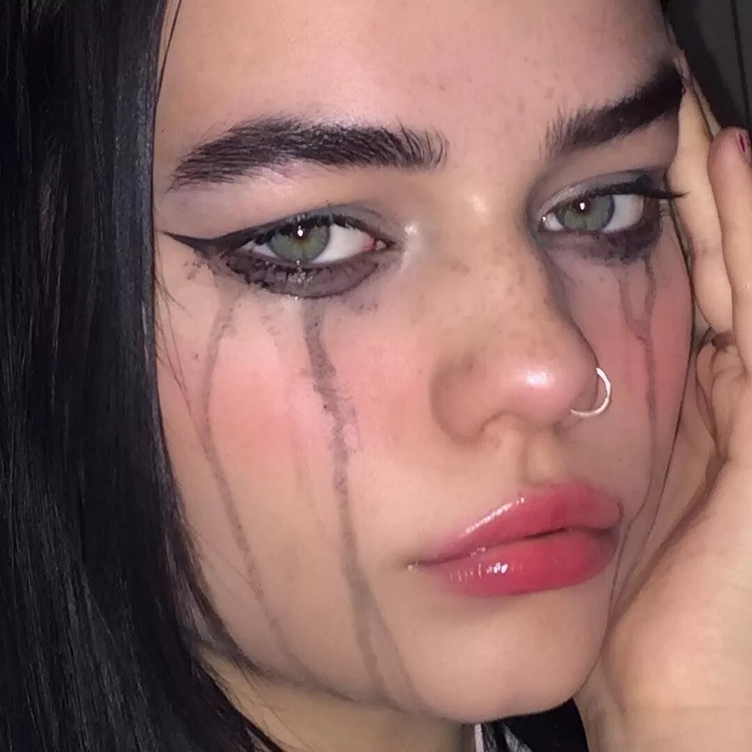 Плачущий макияж как сделать Плачь плачь плачь тик ток