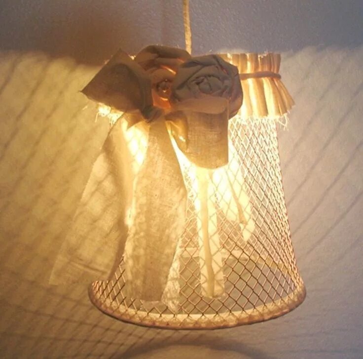 Плафон для светильника своими руками Как сделать абажур из канцелярской корзины Décoration murale bois, Idée lumineus
