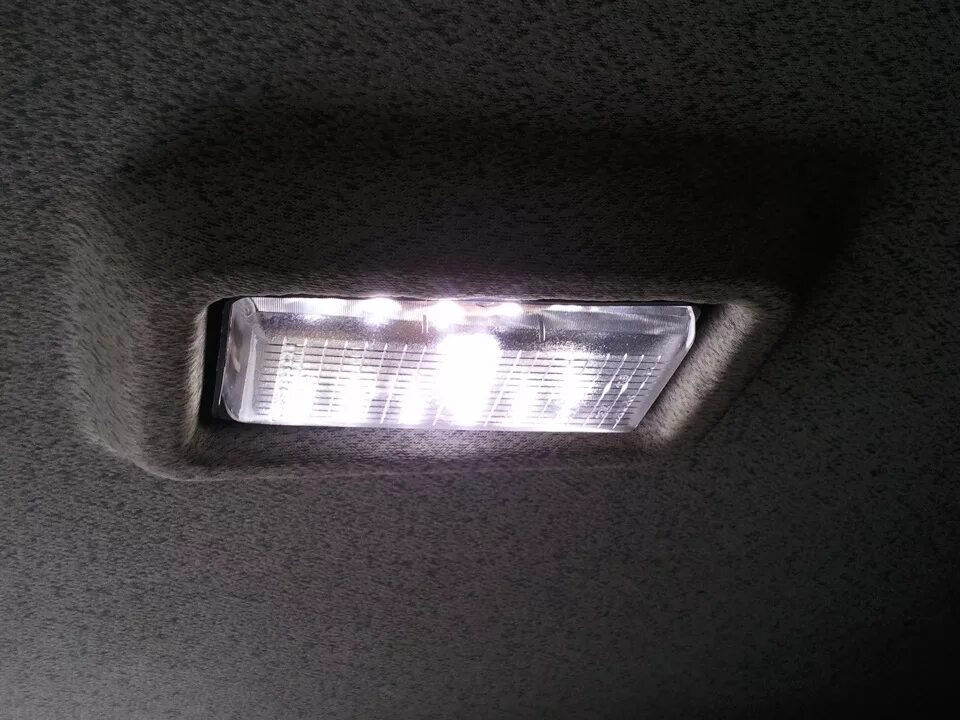 Плафон освещения салона ваз 2114 тюнинг Не большая доработка освещения салона - Lada 2114, 2004 года аксессуары DRIVE2