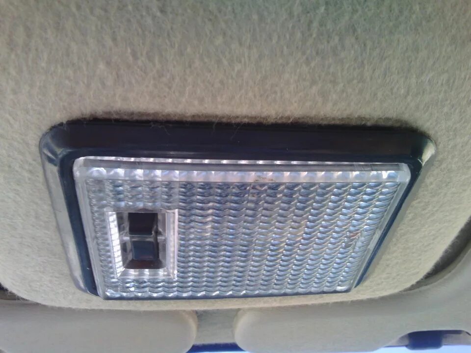 Плафон освещения салона ваз 2114 тюнинг Замена плафона индивидуального освещения на плафон от ВАЗ-2107 - Lada 2115, 1,5 