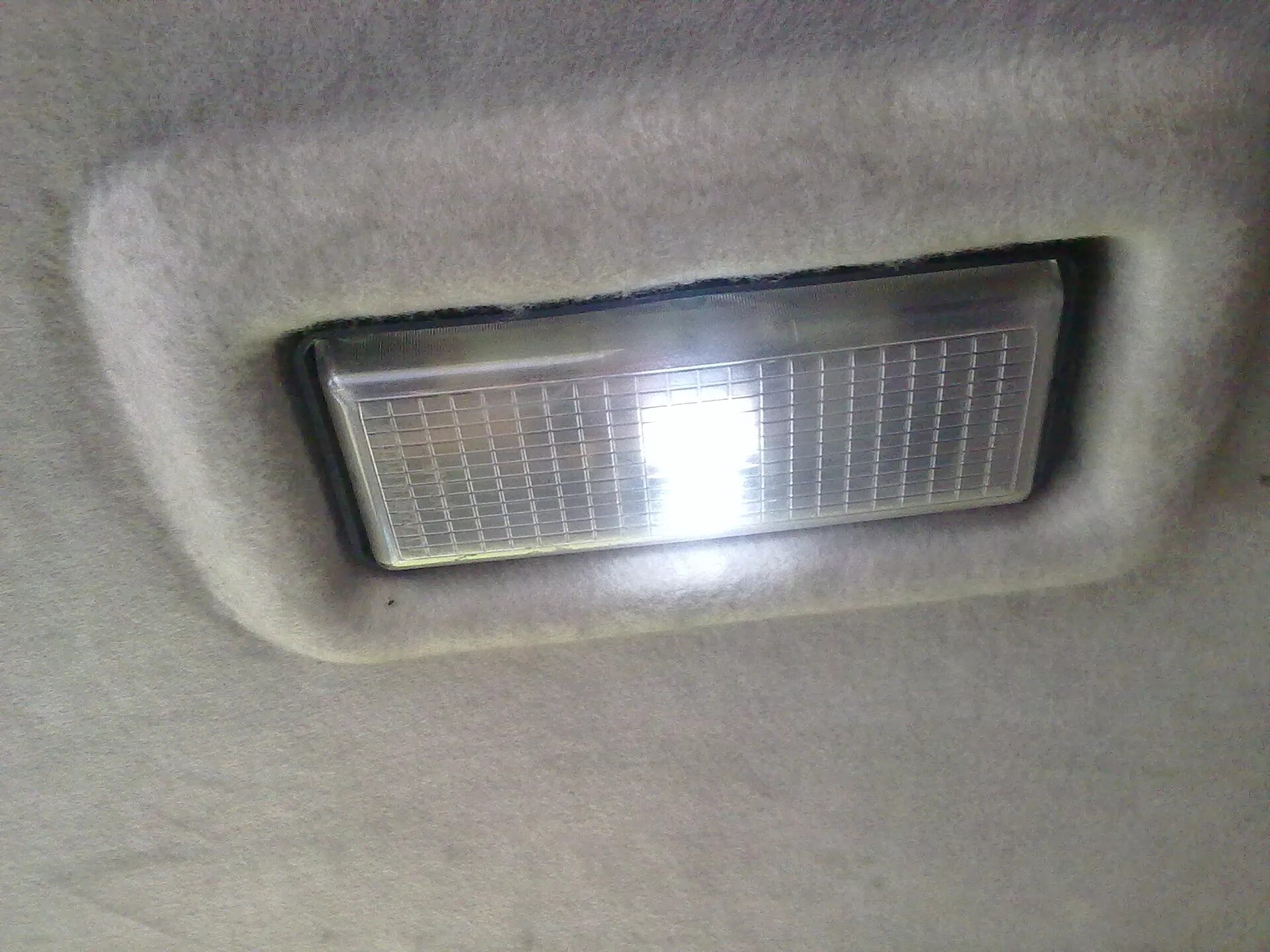 Плафон освещения салона ваз 2114 тюнинг мелочь, а приятно - Lada 2114, 1,5 л, 2005 года аксессуары DRIVE2