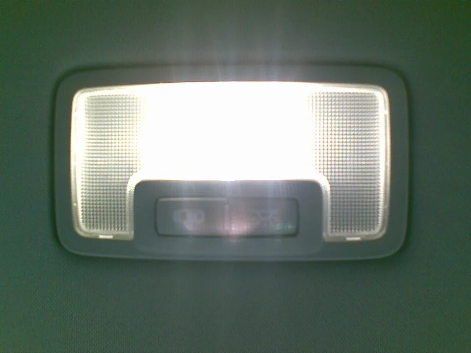 Плафон салона фото LEDы в головной плафон - KIA Ceed SW (1G), 1,6 л, 2009 года тюнинг DRIVE2