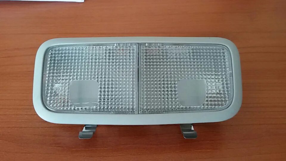 Плафон салона фото Установка дополнительного плафона освещения салона - Toyota Platz, 1,5 л, 2000 г