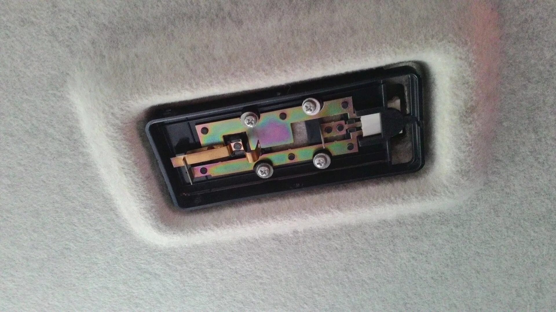 Плафон ваз 2114 тюнинг Светодиоды в плафон освещения салона - Lada 2114, 1,5 л, 2007 года электроника D